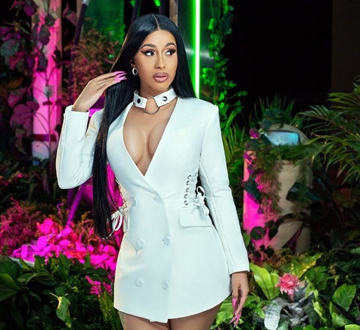 What is Fast Fashion and How Did Fashion Nova Dominate It?